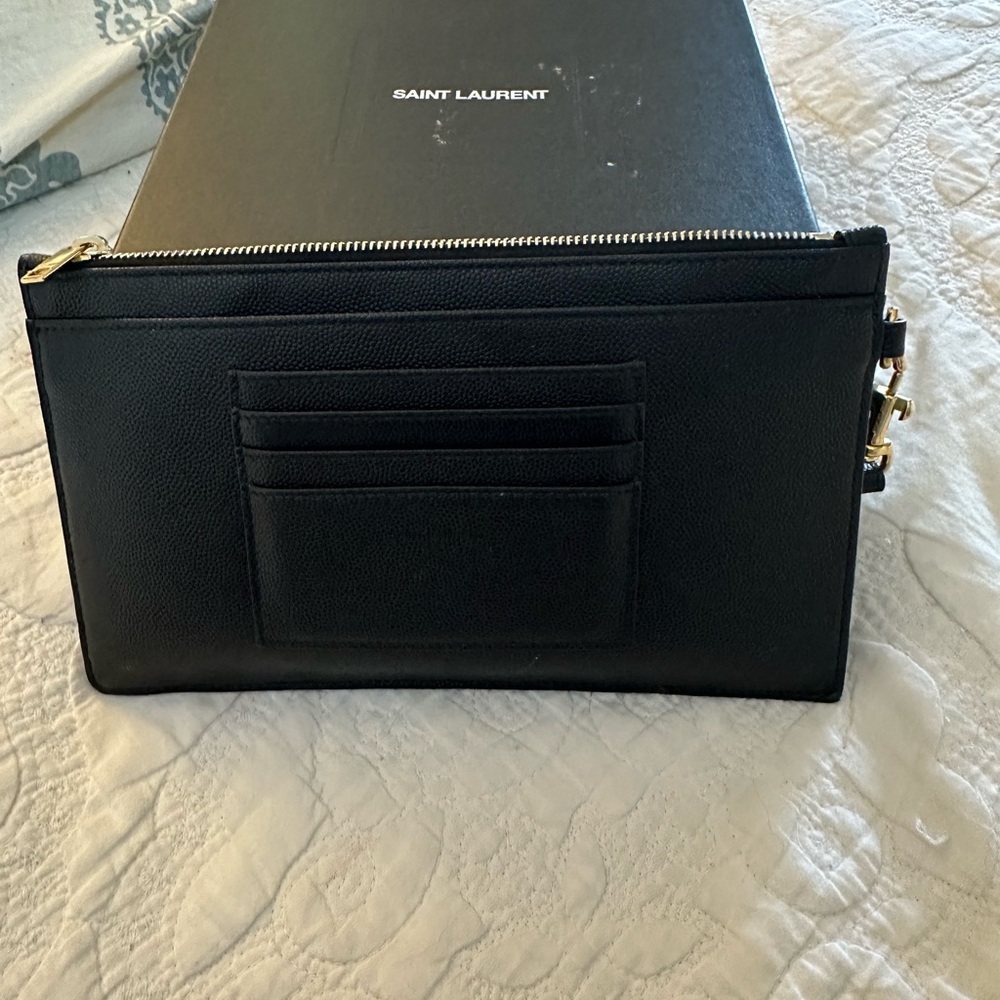 YSL CASSANDRE MATELASSÉ LARGE ZIPPED POUCH IN GRAIN DE POUDRE EMBOSSED LEATHER - Picture 3 of 4